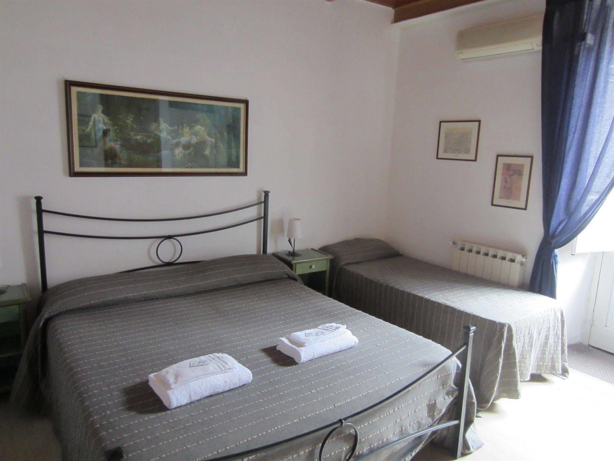 I Vespri Bed & Breakfast Katanya Dış mekan fotoğraf
